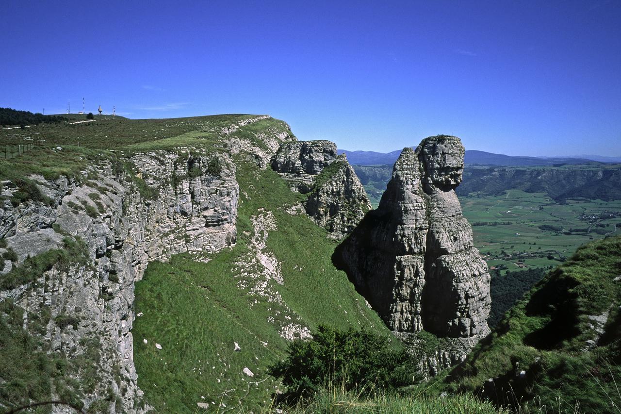 Ciudad De Orduña Extérieur photo